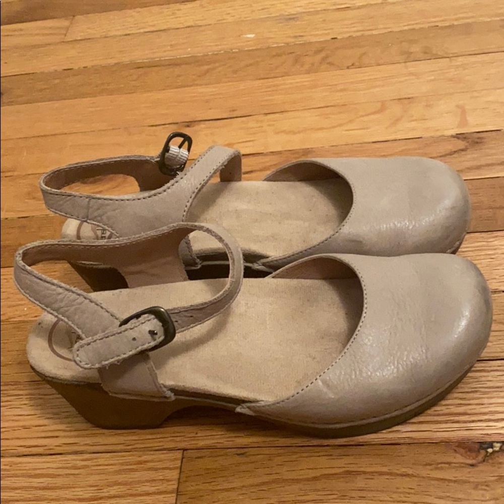 Dansko shoes size 39